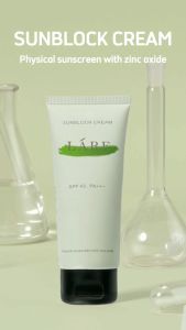 Kem Chống Nắng Kiềm Dầu Phổ Rộng Nâng Tone Tự Nhiên Phù Hợp Cho Da Dầu Mụn LÁRE 90ml