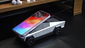 New Cybertruck multi-function three-in-one wireless charging desktop qi2 wireless charger