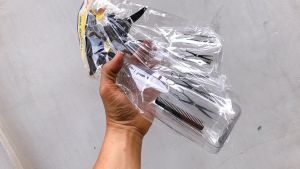 Bình xịt nước 500ml họa tiết Kéo với 2 chế độ phun Sương và Đơn mạnh - Sự lựa chọn hoàn hảo cho việc xịt cắt tóc - tưới cây