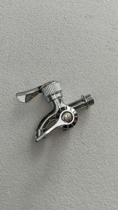 [ FERRUM ] Kran Cabang Keran Air Double Keran Shower Anti Karat Engkol 2723