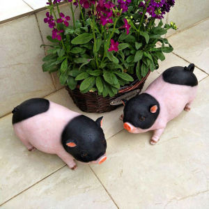 Resin Animal Sculpture Creative Gift Small Pig Model Garden Decoration Courtyard Ornaments Realistic Pig Decorative Accessories