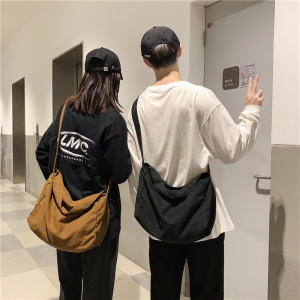 Casual Canvas Crossbody Bag for Men and Women with Large Capacity Sport Fitness Bag Soft Shoulder Strap Zipper Closure