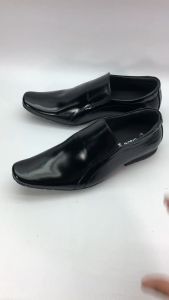 J CHOO รองเท้าผู้ชาย รองเท้าหนัง รองเท้าหนังแท้ คัดชูสผู้ชาย รหัส 9010 สีดำ