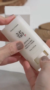 Beauty of Joseon Matte Sun Stick Mugwort + Camellia SPF50+ PA++++ 18g | No White Cast Oil Control Portable Sunscreen Stick