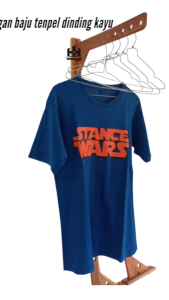 Rak Gantungan Baju Tempel Dinding Kayu/Hanger Baju Tempel Dinding