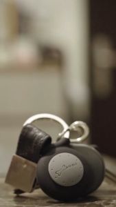 Dây Đeo Chìa Khóa Airtag Bone Vỏ Bảo Vệ Airtag Có Móc Khóa Và Dây Đeo Kèm Charm Dễ Thương AirTag Key Strap