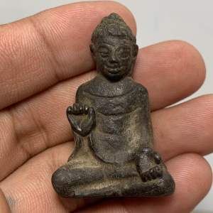 พระร่วงนั่งประทานพร เนื้อสัมฤทธิ์ กรุศรีเทพเพชรบูรณ์