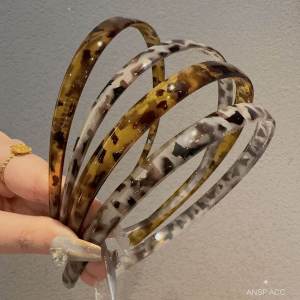 2024 Dongda Gate New Retro Leopard Print Hairband No Ear Bone Clamp Anti Slip Face Wash Press Hair Band Fashionable Accessories