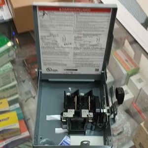 ของแท้100% DU221RB 1เฟส 240V 30A Schneider Safety Switch เซฟตี้สวิตช์ ภายนอก ไม่มีฟิวส์ เบรกเกอร์
