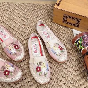 Hollow-out Flat Shoes: A Stylish Summer Choice for Women