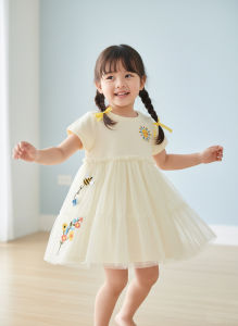 ชุดเดรสหน้าร้อนเจ้าหญิงของเด็กผู้หญิง | ผึ้ง & ปักลายดอกไม้ • เสื้อคอตตอน + กระโปรงพลีทเอวสูง • สบาย & หมุนได้