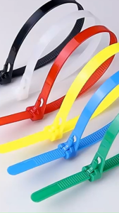 100 ชิ้นสายไนลอนที่ปล่อยออกมาได้ผูกพลาสติกห่วงลวดห่อสายรัดซิปออแกไนเซอร์รีไซเคิลยึดเข็มขัดความตึงเครียด