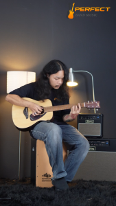 กีตาร์โปร่ง Yamaha JR2 แถมกระเป๋าแท้ สินค้าของแท้เช็คเลขcodeได้แน่นอน