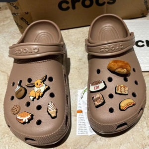 Phụ Kiện Giày Crocs Mới Cartoon Croc Flower Holes Giày Đế Bằng Đính Nút Trang Trí Cho Giày Thời Trang Mùa Hè