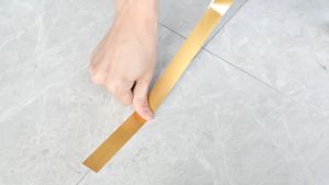 50M Gulungan Sticker Dekorasi Gold Lantai Strip Stiker Ubin Lantai Berperekat Dinding Tahan Air Stiker Sticker Dekorasi Lantai