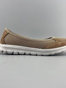 Large Size Womens Shoes Comfortable Breathable Lightweight Mesh Slip-On Casual Shoes for Commuting And Daily Wear