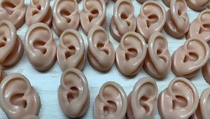 1 Buah Alat Bantu Mengajar Bahan Silikon Model Telinga Manusia 1: 1 Dapat Display Earphone/Perhiasan