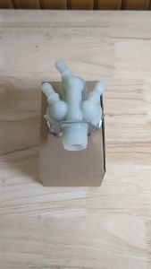 Van cấp nước máy giặt LG 3 cổng 12V màu trắng (loại tốt) - Quý Trần Auto