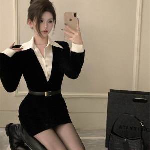 ชุดเดรสสั้นทรงเข้ารูปสีดำ ทรงเข้ารูป เอวสูง แขนยาว ทรงเข้ารูป สไตล์สาวๆ ฤดูใบไม้ร่วง ฤดูหนาว ใหม่ ชุดเดรสผู้หญิง