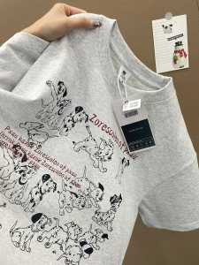 เสื้อยืดคู่รักคอตตอนสีขาวและสีเทาลายสก็อตสำหรับผู้หญิงในช่วงฤดูร้อน ทรงหลวม แขนสั้น คอกลม เสื้อผ้าทำงานสไตล์เกาหลี