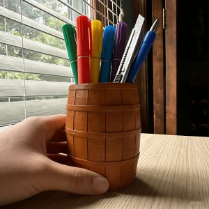 Wooden Barrel Shaped Pen Holder Wine Barrel Pen Holder Multifunctional Pen Holder Makeup Brush Holder Storage Bucket Desk