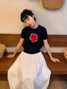 HUOLISI | Unique Floral Embroidery Cooling Ice Silk Knit Short Sleeve T-Shirt Womens Round Neck Short Style