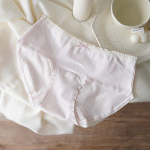 Pure Cotton Low Waist Triangle Panties for Girls And Women Antibacterial Inner Thigh Briefs Comfortable Underwear Sweet Style