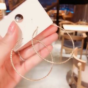 Anting Tusuk Wanita Fashion Hijab Trendy Bentuk bulat Lingkaran Berlian Imitasi Titanium ANT16