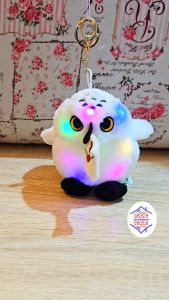 Gantungan Kunci Boneka Hedwig & Lampu LED: Aksesoris Kereta Hogwarts yang Unik