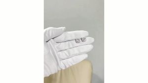 2กะรัต ต่างหูเงินแท้ ฝังเพชร Moissanite Cushion cut และฝังล้อม ชุบทองคำขาว
