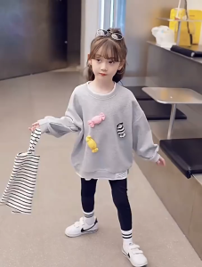 เสื้อแขนยาวเด็กผู้หญิง เสื้อสเวตเตอร์เด็กผู้หญิงฤดูใบไม้ผลิและฤดูใบไม้ร่วง เสื้อสเวตเตอร์ทรงหลวมสามมิติสีลูกกวาดสำหรับลำลอง