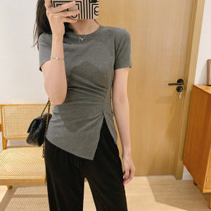 เสื้อยืดแขนสั้นทรงเข้ารูปสำหรับผู้หญิง ทรงเข้ารูป ดีไซน์ใหม่ ฤดูร้อน 2022 ผ้าฝ้ายผสมโพลีเอสเตอร์ ทรงเข้ารูป เสื้อผ้าทำงานสไตล์เกาหลี