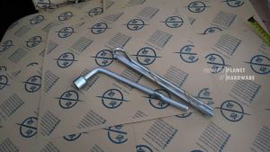 Paket Kunci Roda 19 mm & Putaran Dongkrak Mobil 3 Pcs COD Bayar Di Tempat / Planet Hardware