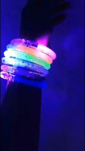 Golden  กำไลไฟ LED  ใช้แบตเตอรี่ กำไลข้อมือ Charm Bracelets