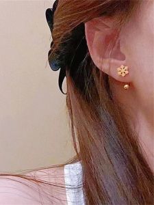 ต่างหูเกล็ดหิมะทอง 18k ผู้หญิง เรียบหรู อินเทรนด์ สด ดีไซน์ เครื่องประดับแฟชั่นตกแต่งหูโลหะผสม/ชุบเงิน/ชุบทอง