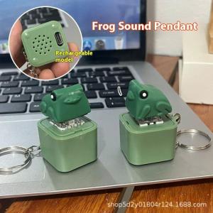 。1pc New Funny Croaking Frog Duck Keychain Rechargeable Keyboard Fidget Clicker Sound Keyring With LED Light For Stress Relief