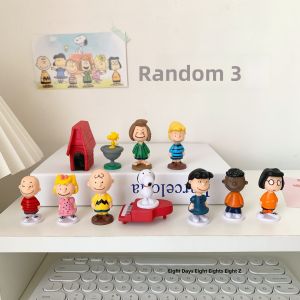 Creative Snoopy Cartoon Figurines Desktop Decorations Resin Craft Half-Handmade Bedroom Decor 12 Pieces Set Home Accessories