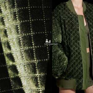 ผ้าฝ้ายบุขนแกะกำมะหยี่สีทองหนาสำหรับฤดูหนาว ผ้าฝ้ายบุขนแกะสไตล์ย้อนยุคสำหรับใช้ในบ้าน ผ้าฝ้ายบุขนแกะดีไซเนอร์