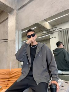 Áo Hoodie Quảng Châu Thời Trang Có Khóa 4 Màu Thiết Kế Đơn Giản Tinh Tế Chất Vải Da Cá Phù Hợp Với Thời Tiết 4 Mùa - Hoo