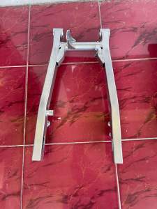 Swingarm kawasaki kaze r pnp cb gl megapro