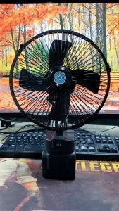 พัดลมแบตบล็อก พัดลมแบตสว่าน พัดลมแบตเตอรี่ไร้สาย 8 นิ้ว พัดลมพกพาชาร์จ 95°หมุนฟรี ลมใหญ่ สายลมที่พัดพา ไม่ต้องเสียบไฟ ใช้งานได้นาน (รับประกันของแท้)