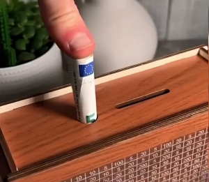 ✔Money Saving Box Wood Money Bank with number on the box Tabung Duit Reusable Money Box Saving Planner Money Bank