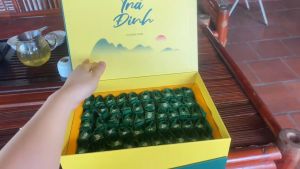 Hộp Quà Trà Đinh Cao Cấp Tân Cương - Trà Nghìn Hạnh ( đóng ấm hộp 500g tặng kèm túi xách )