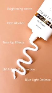 VIVA QUEEN Multiactive White Advance Day Cream SPF 30 PA+++ 30g | Krim Siang Vit C (BPOM)