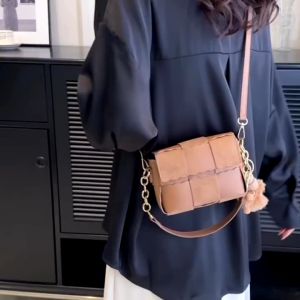 TAS SELEMPANG IMPORT WANITA / TAS WANITA IMPORT / TAS SELEMPANG DAN BAHU WANITA IMPORT / TAS BAHU WANITA IMPORT / TAS SELEMPANG WANITA MODEL KEKINIAN / TAS SELEMPANG WANITA MODEL TERBARU / TAS HANGOUT KEKINIAN WANITA / TAS JALAN WANITA IMPORT