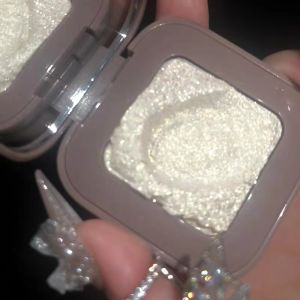 Novo Monochrome Eye Shadow Plate Flash Powder Ins Super Fire Cow Lang Ping for Champagne Pearlescent Polarized Sequin Smear-Proof Makeup
