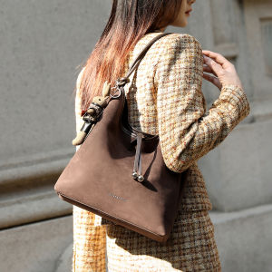 Fashionable Retro Underarm Womens Bag Commuter Bucket Casual Single Shoulder Handbag Stylish Trendy Polyester Lining Magnetic Buckle Closure