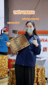 Thớt gỗ Teak Vibasic ghép dựng block kích thước 300x200x25mm có lỗ treo - Hàng chính hãng Bộ Quốc Phòng