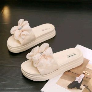 READY STOCK ELynA Bownot Sandal Shoes Kasut Slipper Riben Flat Perempuan Wanita Kasut Fesyen Vincci Kasut Carlo Rino Selipar Bling-bling Wanita Kasual Elmo Kasut Raya 2025 Selipar Kasut Tebal Kasut Perempuan Kasut Wanita