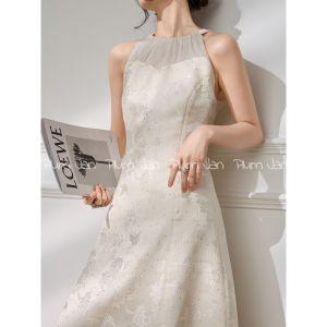 PlumJan | Đầm Thêu Viền Accentuated Dây Quai Halter Kết Hợp MESH Phong Cách Pháp